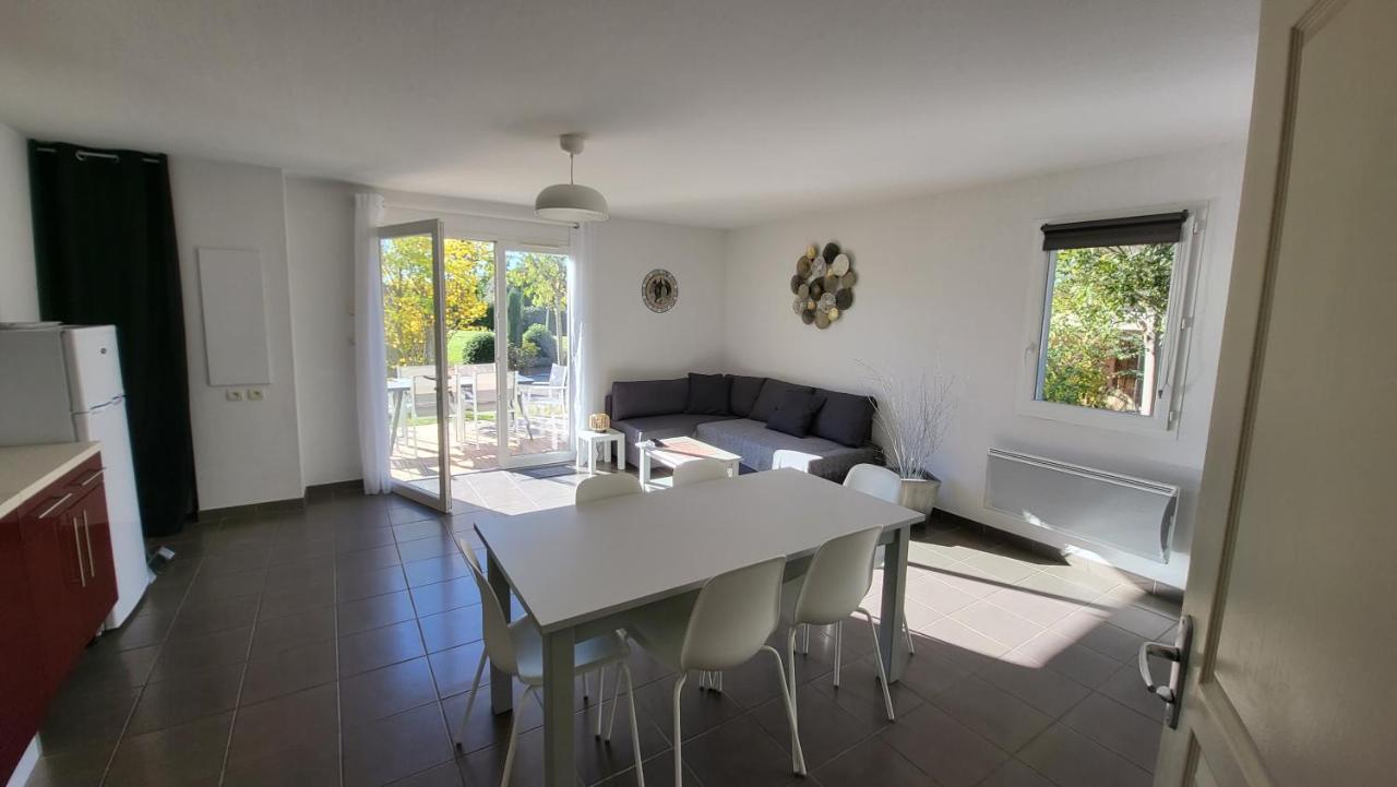 Maison Village Vacances Demeures Du Ventoux 아우비그난 외부 사진