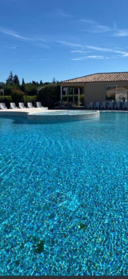Maison Village Vacances Demeures Du Ventoux 아우비그난 외부 사진