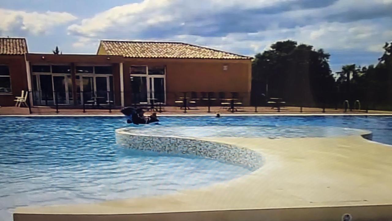 Maison Village Vacances Demeures Du Ventoux 아우비그난 외부 사진