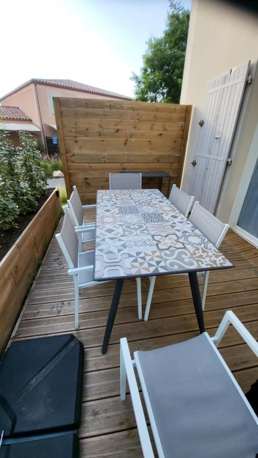 Maison Village Vacances Demeures Du Ventoux 아우비그난 외부 사진